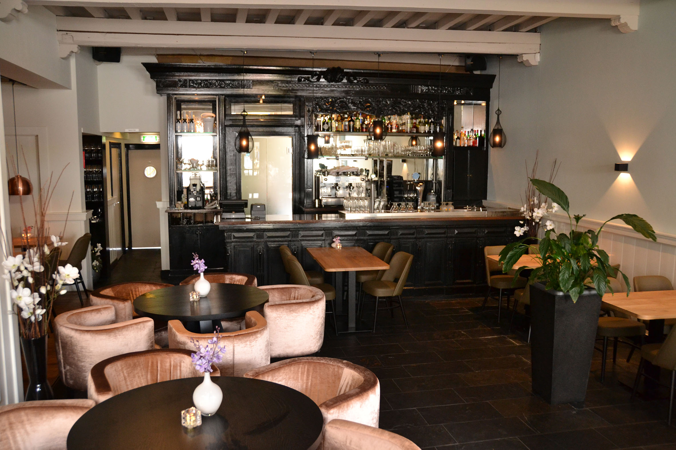 daisy-vd-heuvel-de-arend-horeca-oud-heusden-bar