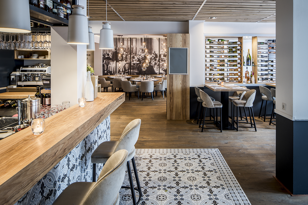 Omega-grieks-restaurant-zakelijk-ontwerp-Daisy-Heuvel